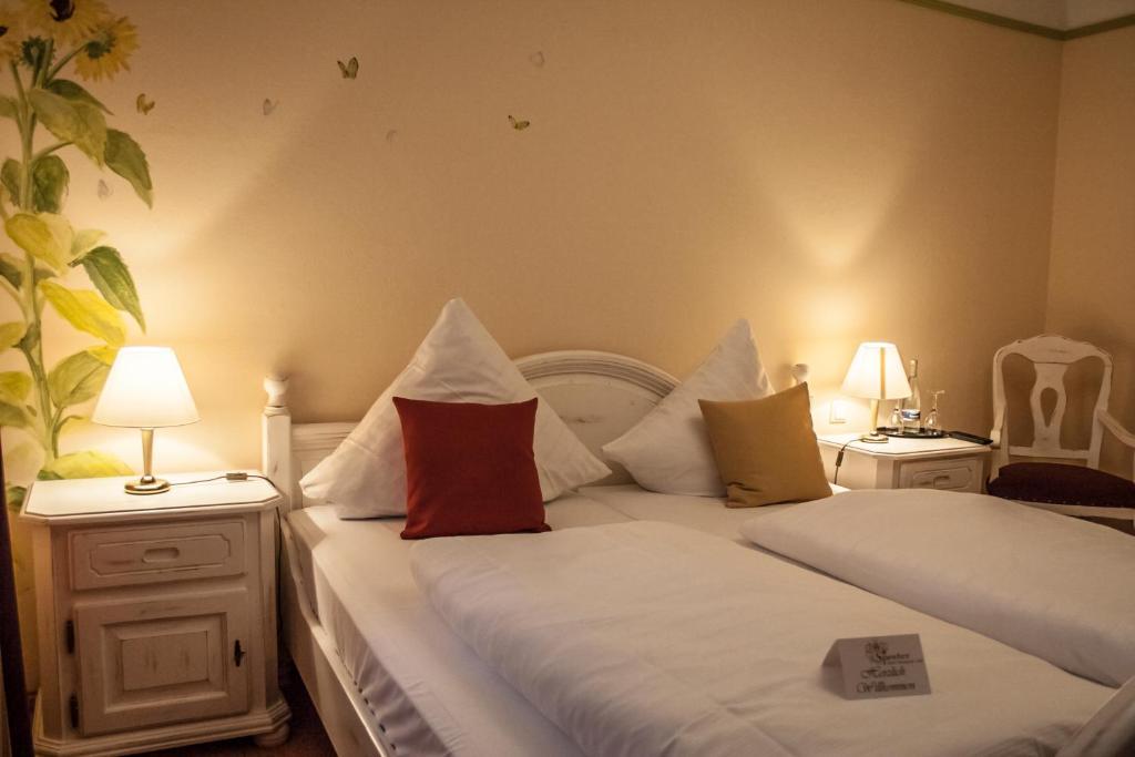 Hotel Speeter Weisenheim am Berg Pokoj fotografie